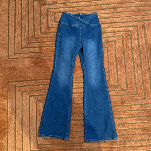 Cross front dark wash flare jeans sexy butt zipper enclosure stretchy size XS - Picture 6 of 8